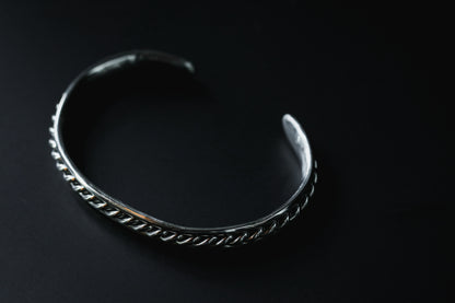 SUS316L Laurel Origin Bangle-Mirror Polish