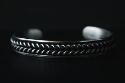 SUS316L  Laurel Bangle-Raw