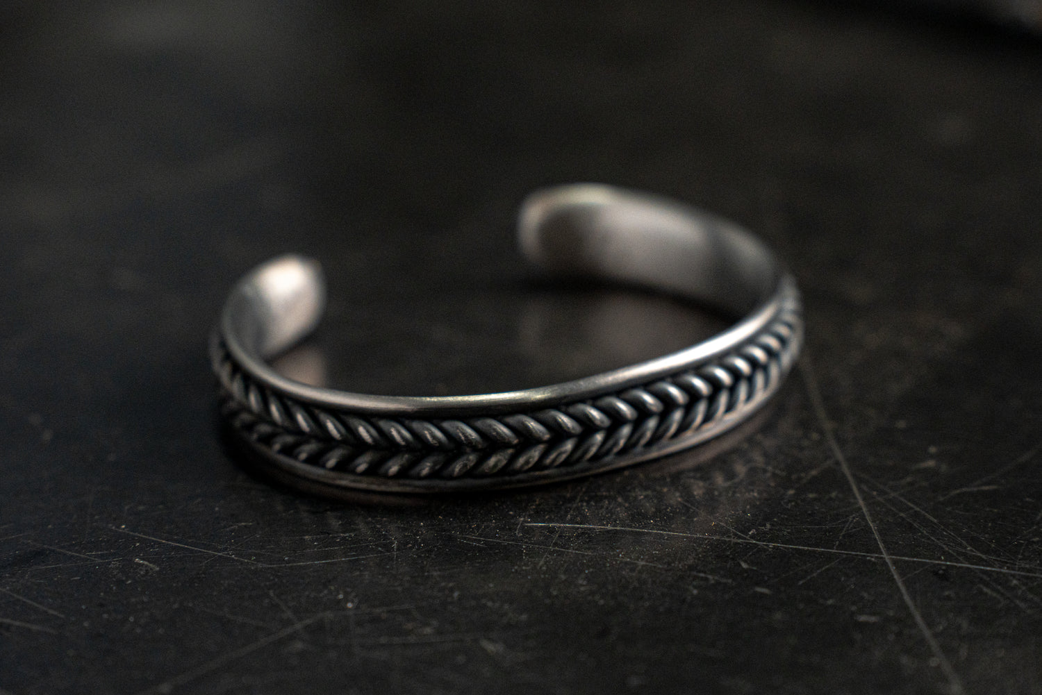 SUS316L  Laurel Bangle-Raw