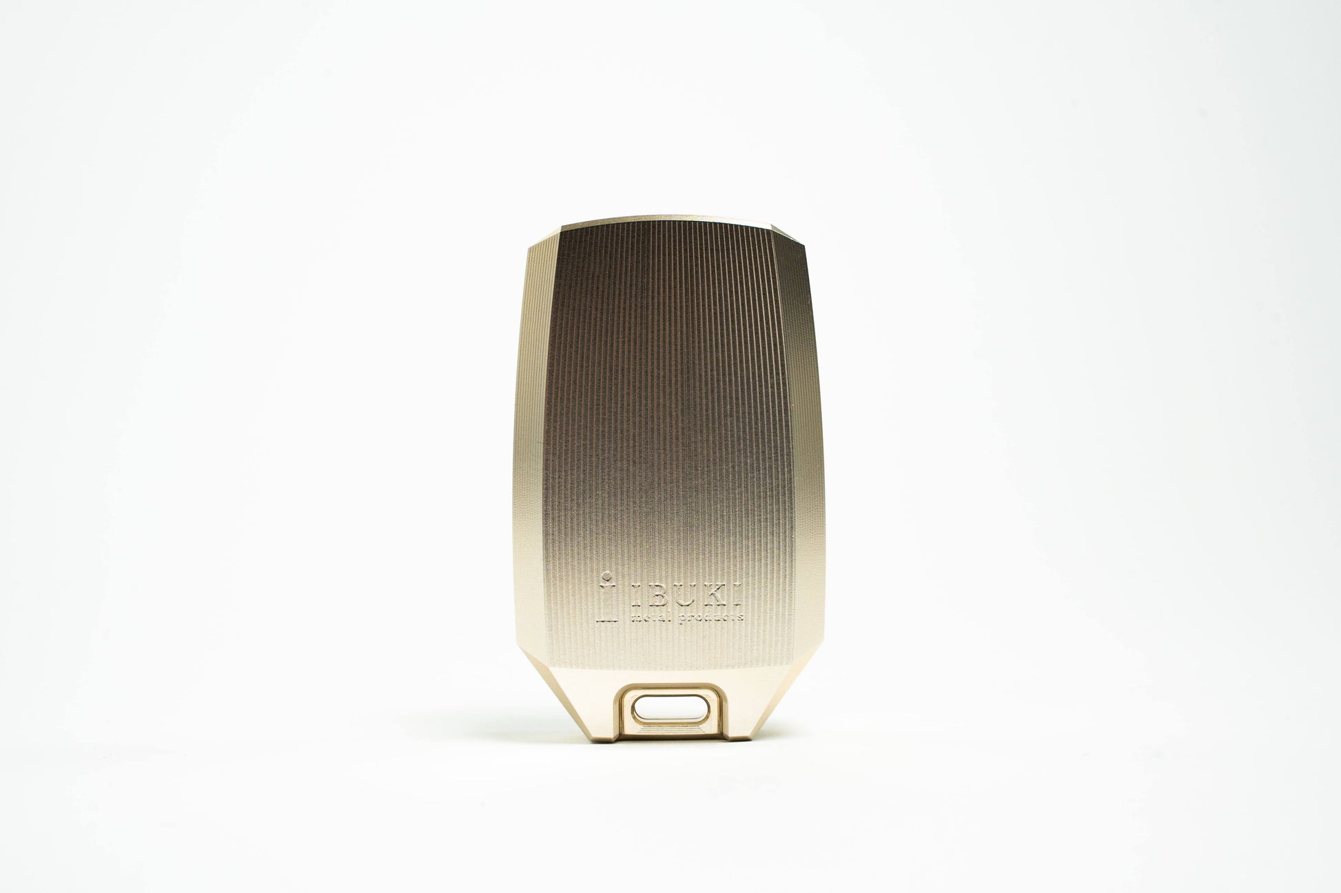 アルミキーケース｜切削加工によるシャープな造形とラグジュアリーなカラー IBUKI