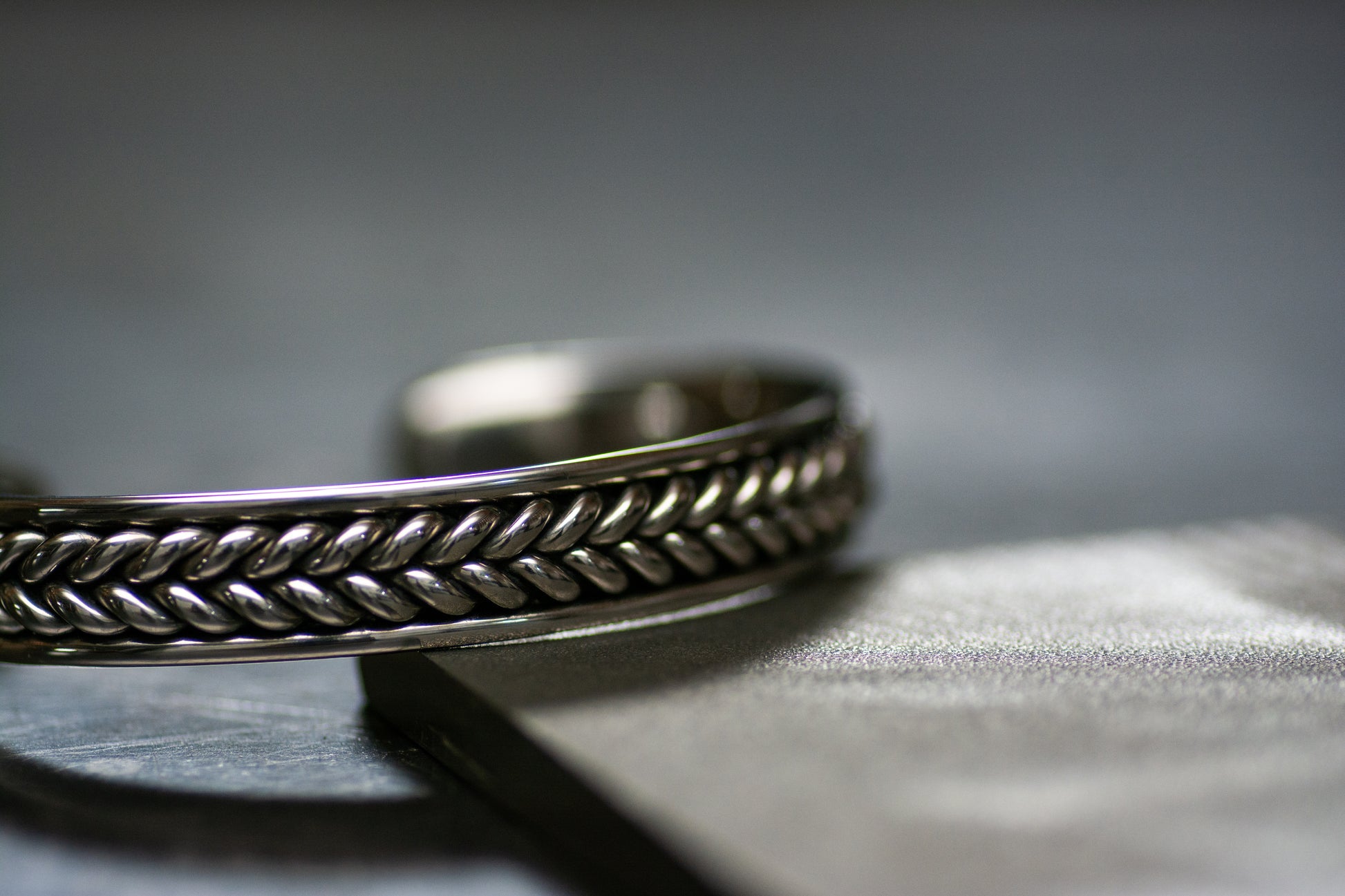 SUS316Lステンレス製 バングル アクセサリー 鏡面仕上げ